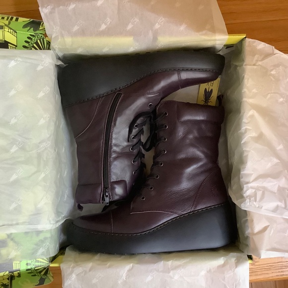 Fly London Daff Leather Wedge Combat Boot Dark Purple Sofia SZ 41/US 10 - Picture 15 of 16